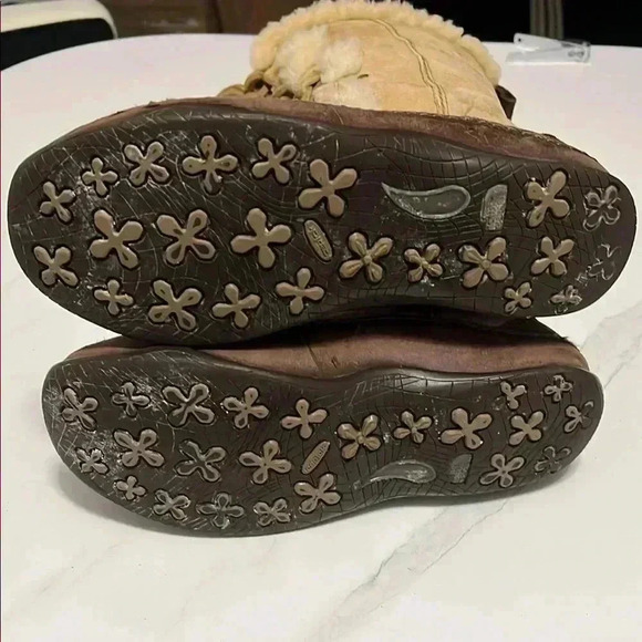 North Face winter boots - Picture 3 of 4